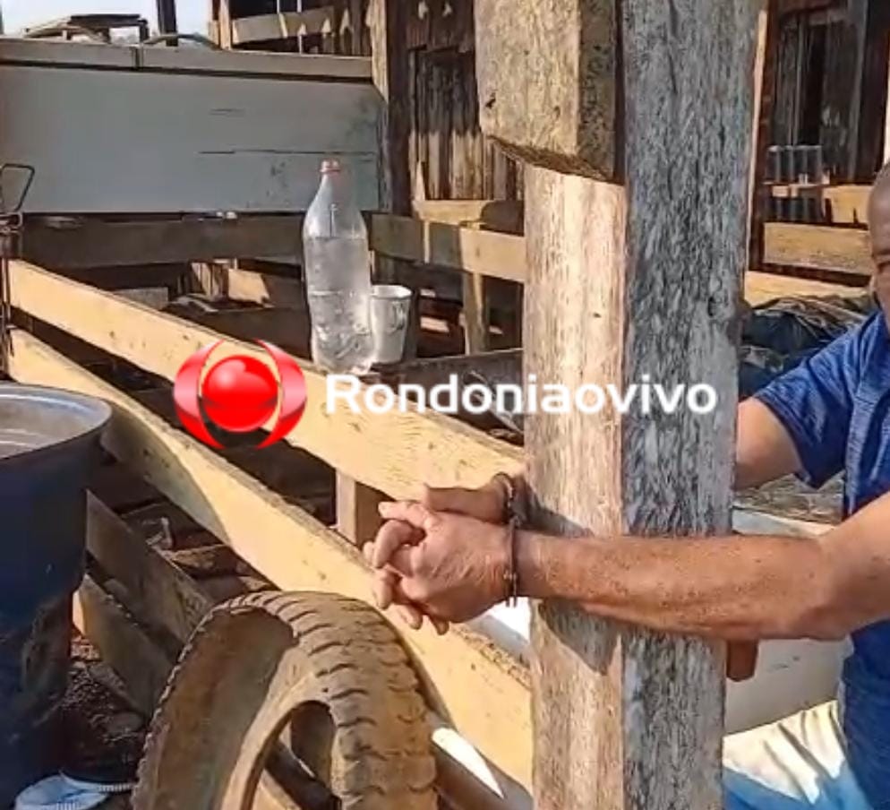 VÍDEO: Idoso fica horas preso após ser algemado em pilar durante roubo