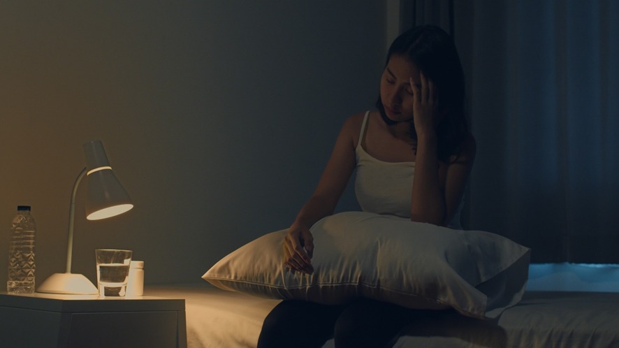 CABEÇA PESADA: Como desacelerar sem remédios e ter uma noite de sono saudável  