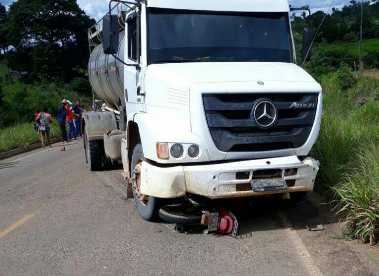 Acidente: Caminhão leiteiro de Jaru se envolve em acidente com vítima fatal em 5° Bec