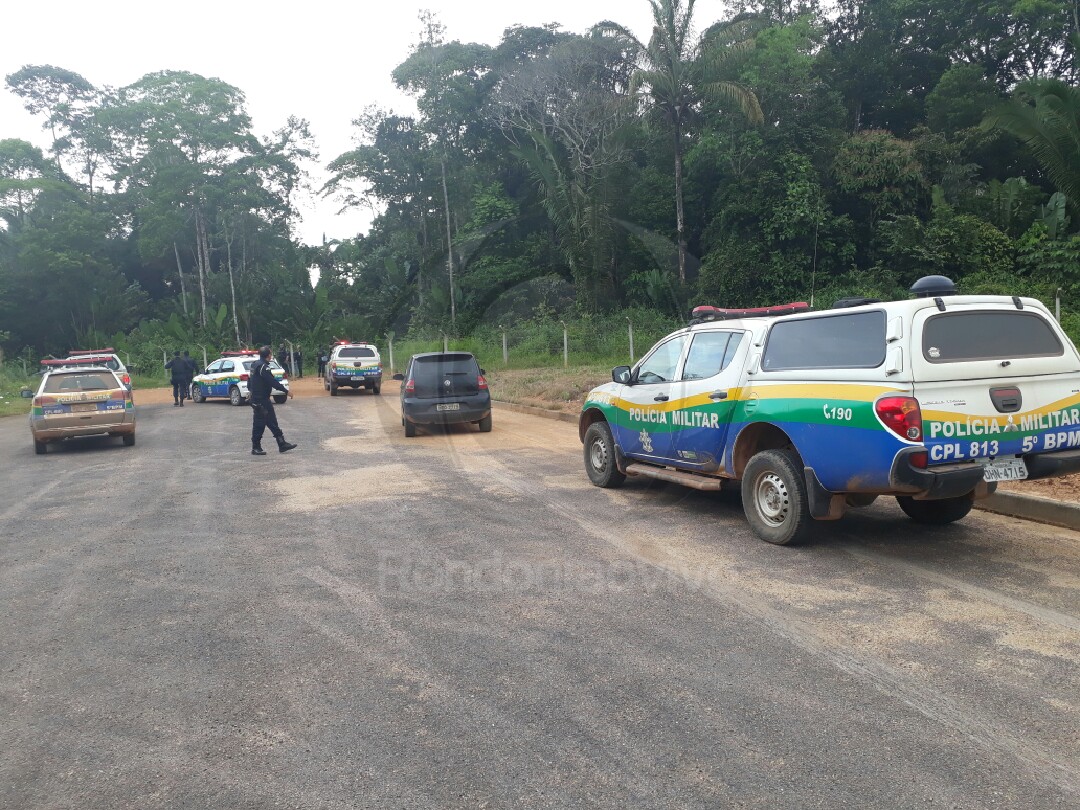 URGENTE: Suspeito morre a tiros após roubo a residência