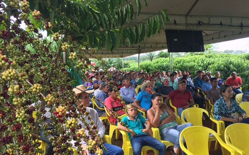 Apresentação mostra tecnologia para minimizar consumo de água em Café