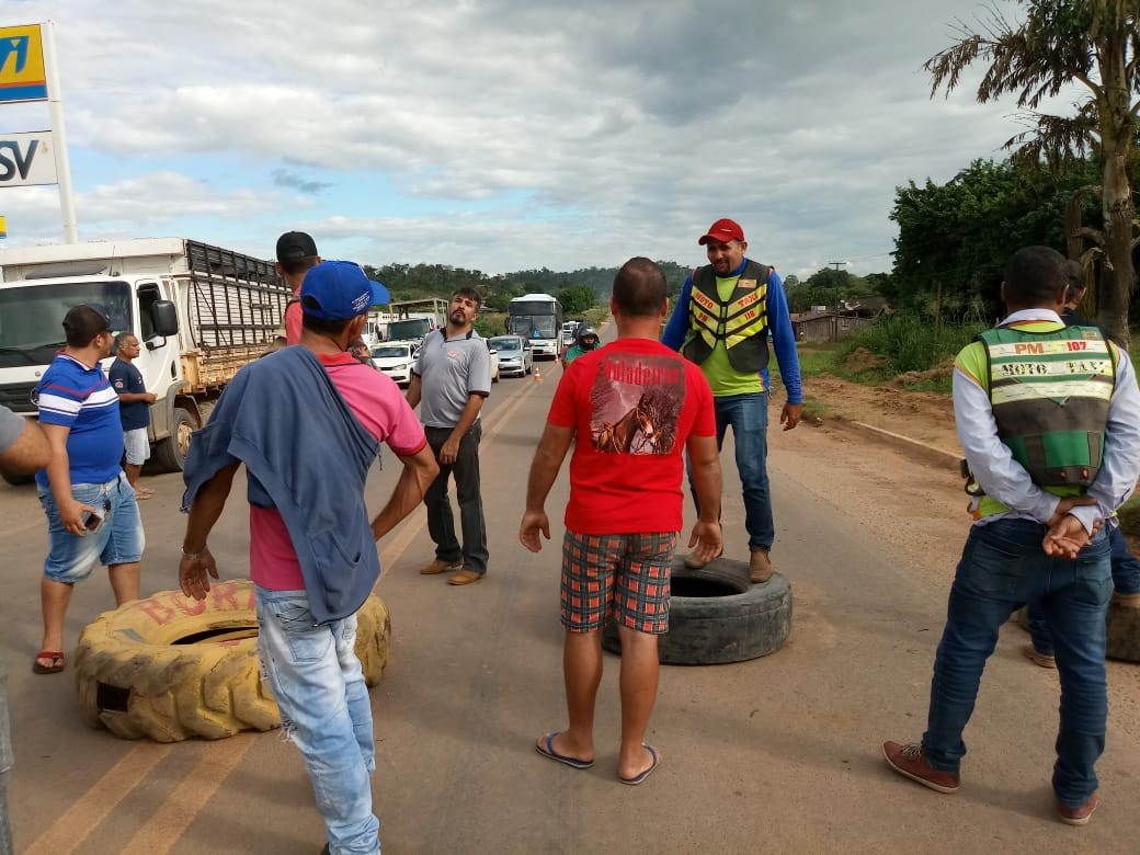 PARALISAÇÃO: Ariquemes adere ao movimento de bloqueio das Rodovias