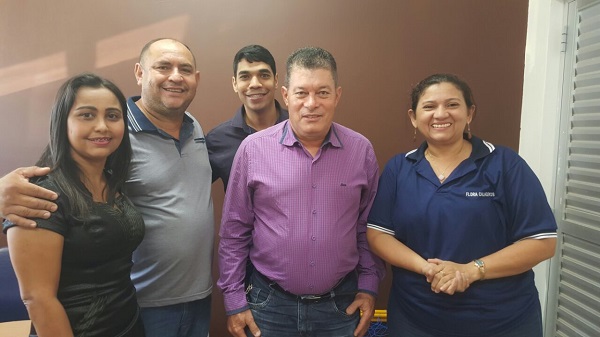 COMODIDADE: Edson Martins visita escola que receberá emenda para Climatização