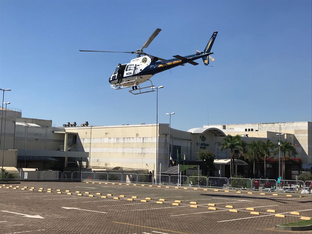 TREINAMENTO: Helicóptero do NOA participa de simulação de resgate no shopping; Vídeo