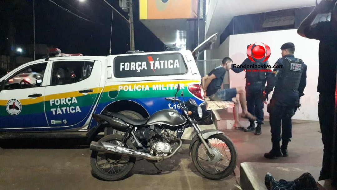 EVITADO: PM prende casal levando arma em moto para bando fazer roubos na cidade