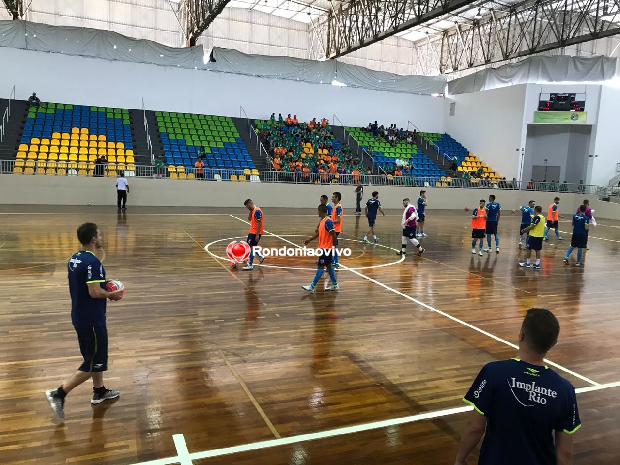 BRASIL X ARGENTINA : Seleção Brasileira faz treino no Ginásio Claudio Coutinho