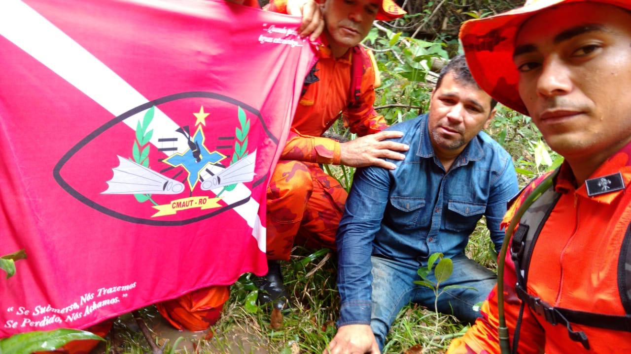 BOMBEIROS: Confira imagens do resgate do candidato  desaparecido em mata