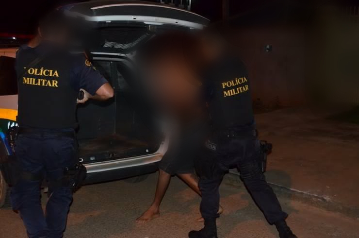 OUSADIA: Dupla atira em equipe da PM após tentar matar adolescente