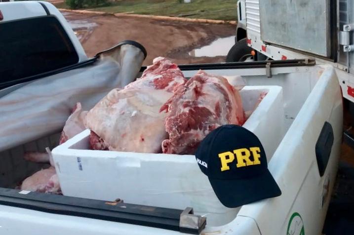 ILEGAL: PRF apreende 200 quilos de carne suína transportada indevidamente