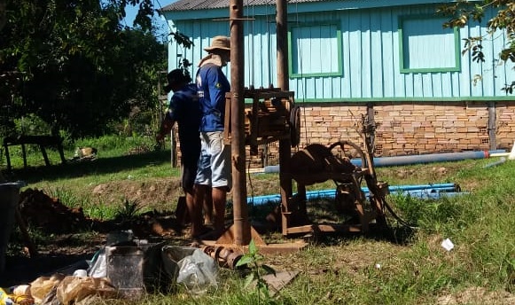 ELLIS REGINA:   Vereadora ressalta comunidade de Nazaré na construção de poço artesiano