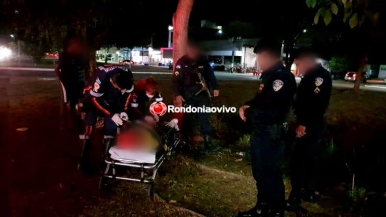 QUATRO GOLPES: Após ser atacado a facadas por trio, homem desesperado pede socorro