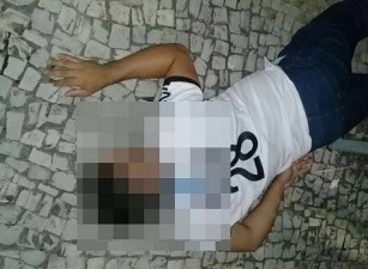 BALEADO: Homem é atacado com quatro tiros durante tentativa de homicídio