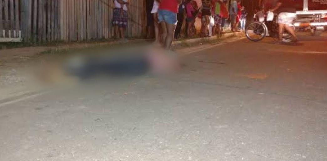 NA BALA: Adolescente sofre tentativa de homicídio pela terceira vez perto de campo