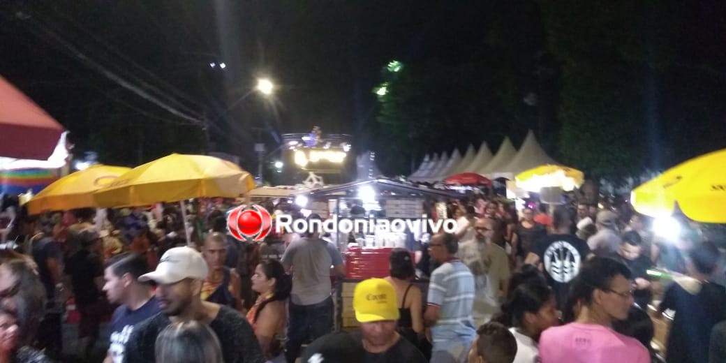 CONFUSÃO: Foliã é esfaqueada por mulher ao tentar separar briga no carnaval