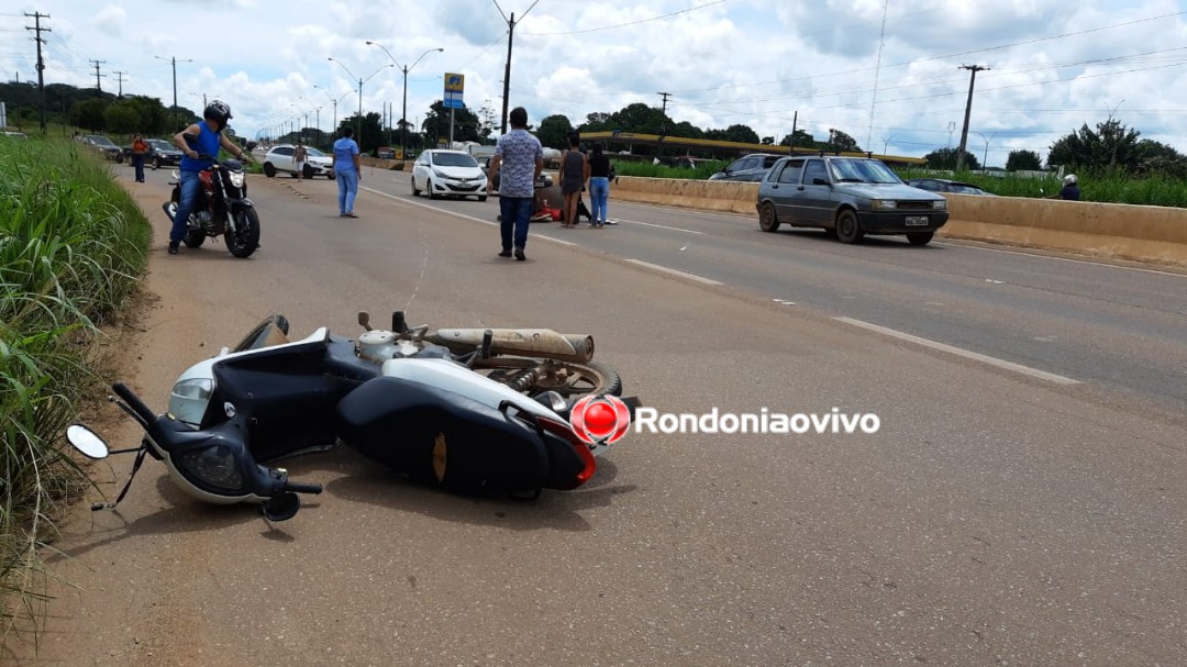 ESCAPOU DA MORTE: Carro arrasta casal em motocicleta durante acidente na BR-364