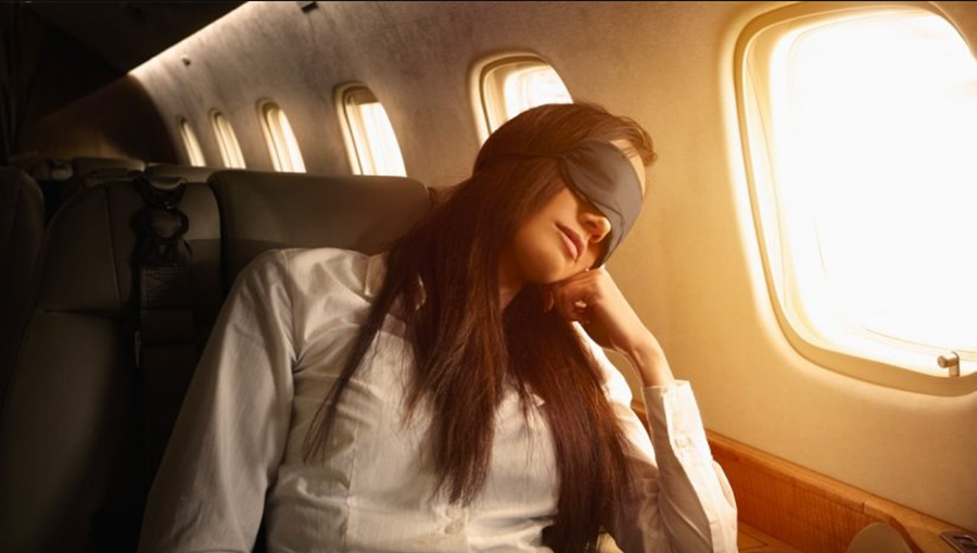 CUIDADOS: Comissário viraliza ao dar cinco dicas de higiene durante voos