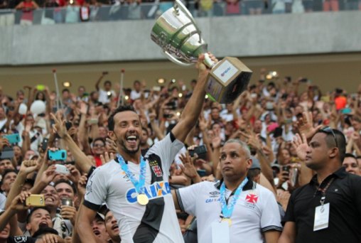 Vasco conquista Taça Guanabara e encara Flamengo na semi do carioca