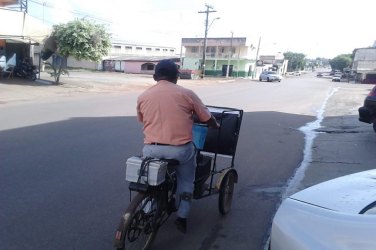 ELEIÇÕES 2014 - De bicicleta, candidato realiza campanha em RO