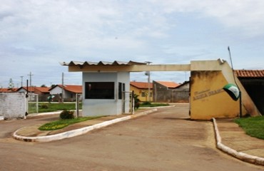 Casa do condomínio Areia Branca desaba e moradores acusam implosões da Usina de Santo Antônio