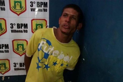 Moradores surram ladrão após roubar jovem