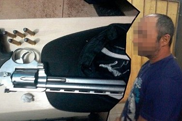 Polícia prende homem com moto roubada e evita assassinato