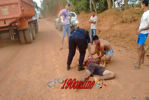 Grave acidente envolvendo moto e caminhão boiadeiro 