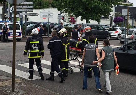 TERRORISMO - Padre é morto em novo ataque no Norte da França