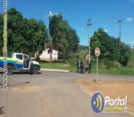 Polícia Militar apreende drogas com casal de motocicleta