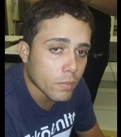 DISFARCE - PM finge ser mulher e prende assaltante no shopping