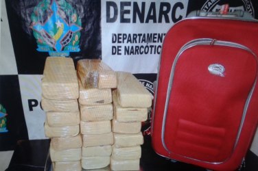 PC apreende prende mulher com quase 20 quilos de maconha