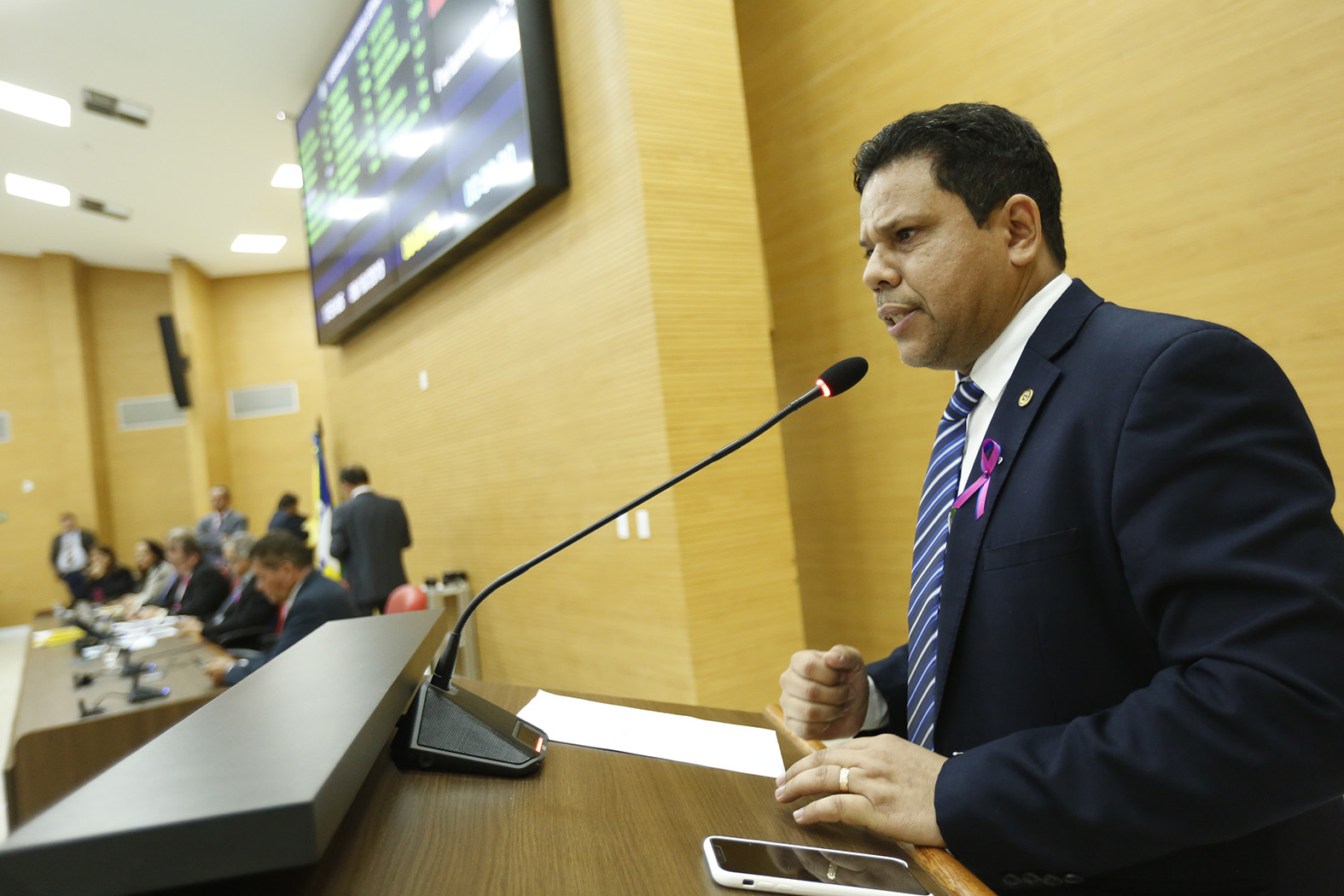 SOLUÇÃO JÁ: Deputado diz que as pessoas mais necessitadas não podem mais esperar