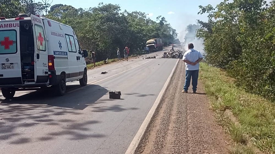 TRÁGICO: Batida entre picape e dois caminhões mata rondonienses no Mato Grosso