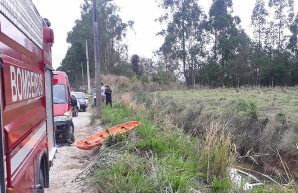 FAMÍLIA: Carro desaparecido é encontrado com sete pessoas mortas