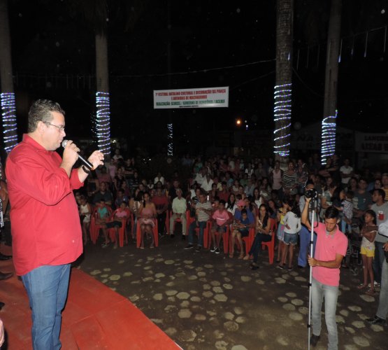 Decoração Natalina garante festividade em Machadinho do Oeste