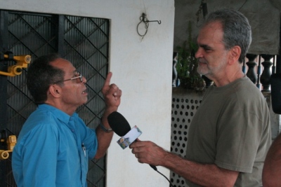 Maurício Kubrusly entrevista homem que tem a “casa mais segura do mundo” em Porto Velho - Confira fotos dos bastidores