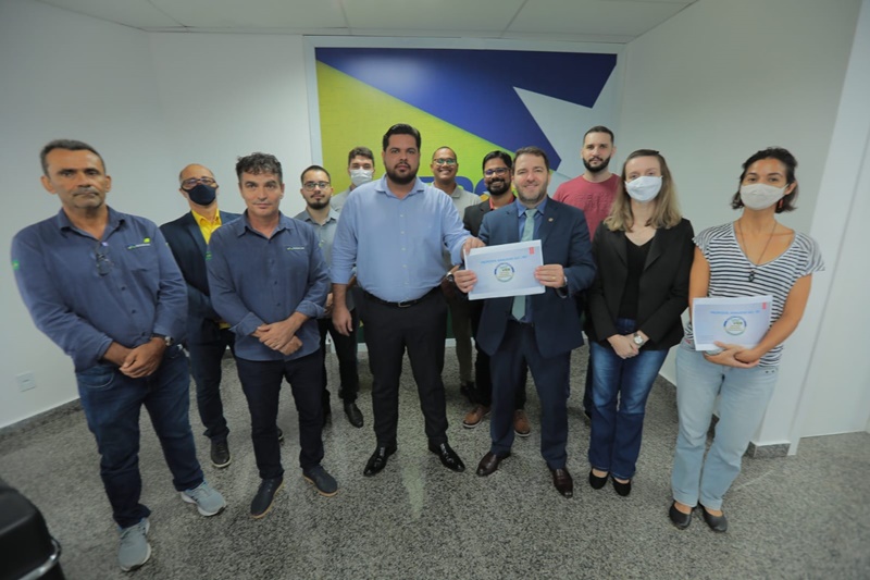 PROJETO: Alex Redano confirma revisão salarial dos servidores concursados da ALE-RO
