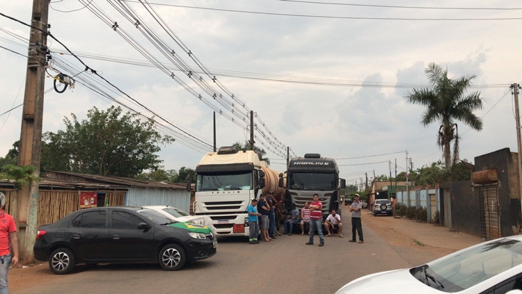 PREÇO DO COMBUSTÍVEL: Motoristas de App continuam com protesto na Estrada do Belmont