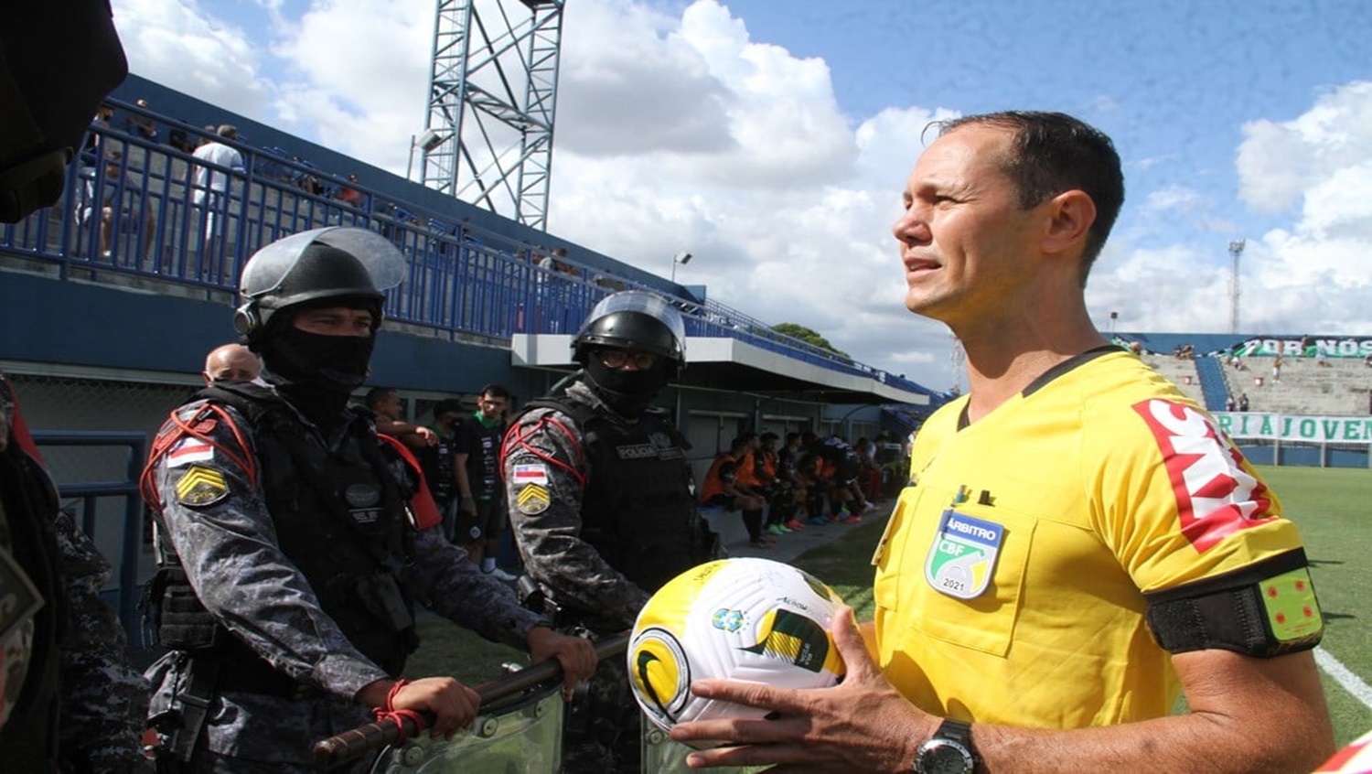 FUTEBOL: Arbitragem para a segunda rodada do Campeonato Rondoniense está  definida 