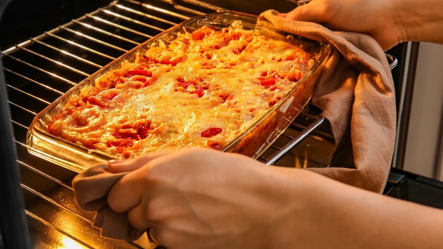 DELÍCIA: Receita de arroz de forno com frango cremoso