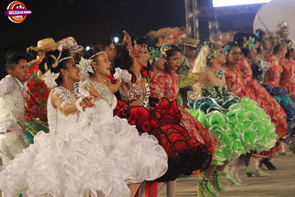 A ROÇA É NOSSA: Agremiação leva a diversidade cultural da região nordestina para o Flor do Maracujá