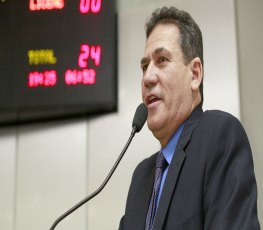 Maurão de Carvalho indica melhorias para a educação e social