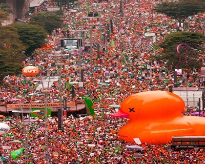 Pintam de Vermelho Foto da Manifestação Contra Dilma e tem 13 mil publicações