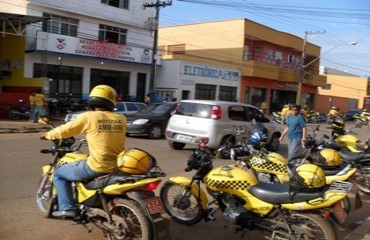 TORTURA – Grupo de mototaxistas é detido acusado de espancar dois jovens na zona Norte da capital - Fotos