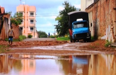 Bairro Embratel com obras paralisadas na avenida Pinheiro Machado e Canal dos Tanques