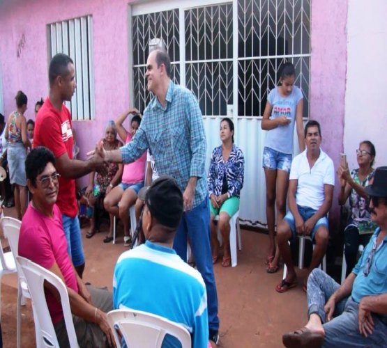 Vereador Alan Queiroz se reúne com moradores da Zona Leste