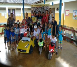 Crianças recebem palestras sobre educação no trânsito