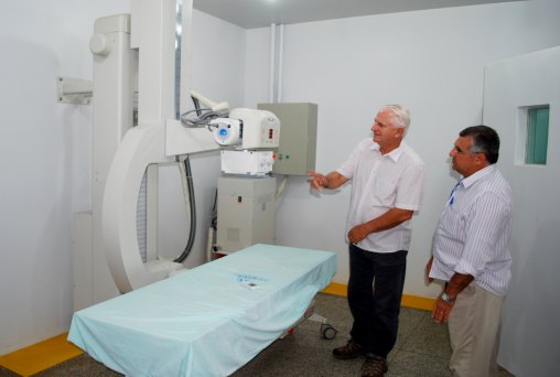 Airton visita Hospital Municipal em Ji-Paraná