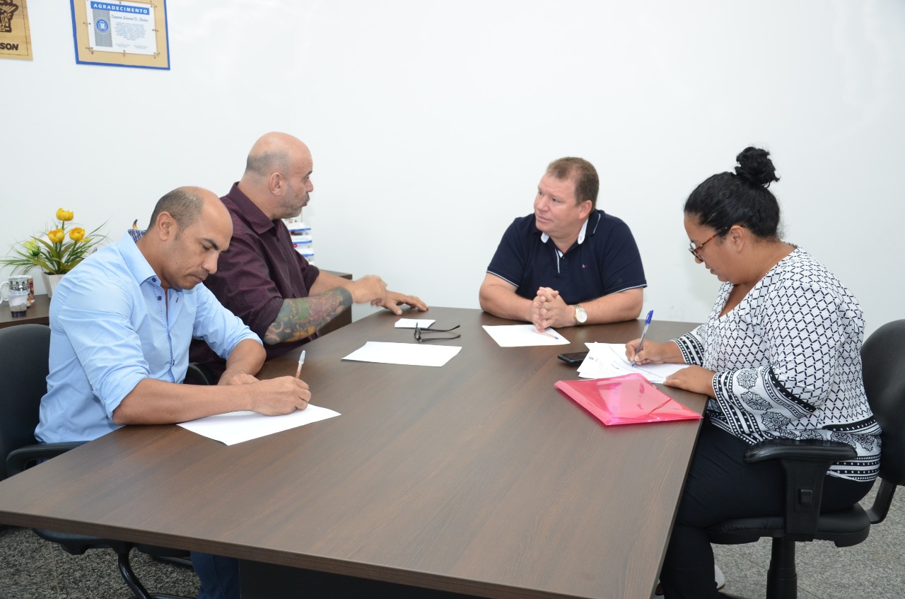 SAÚDE: Dr. Neidson discute realização de cirurgias eletivas com Assessoria Técnica da Sesau