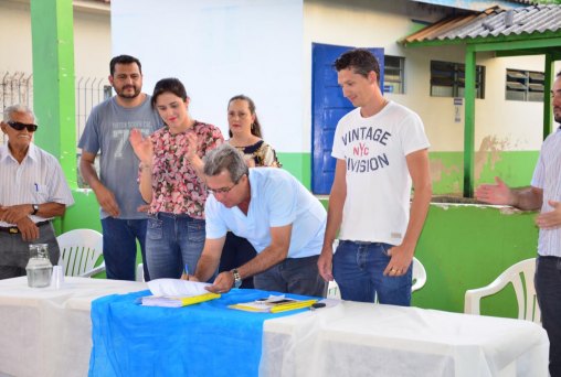 Prefeitura constrói área de lazer com piscina para terceira idade