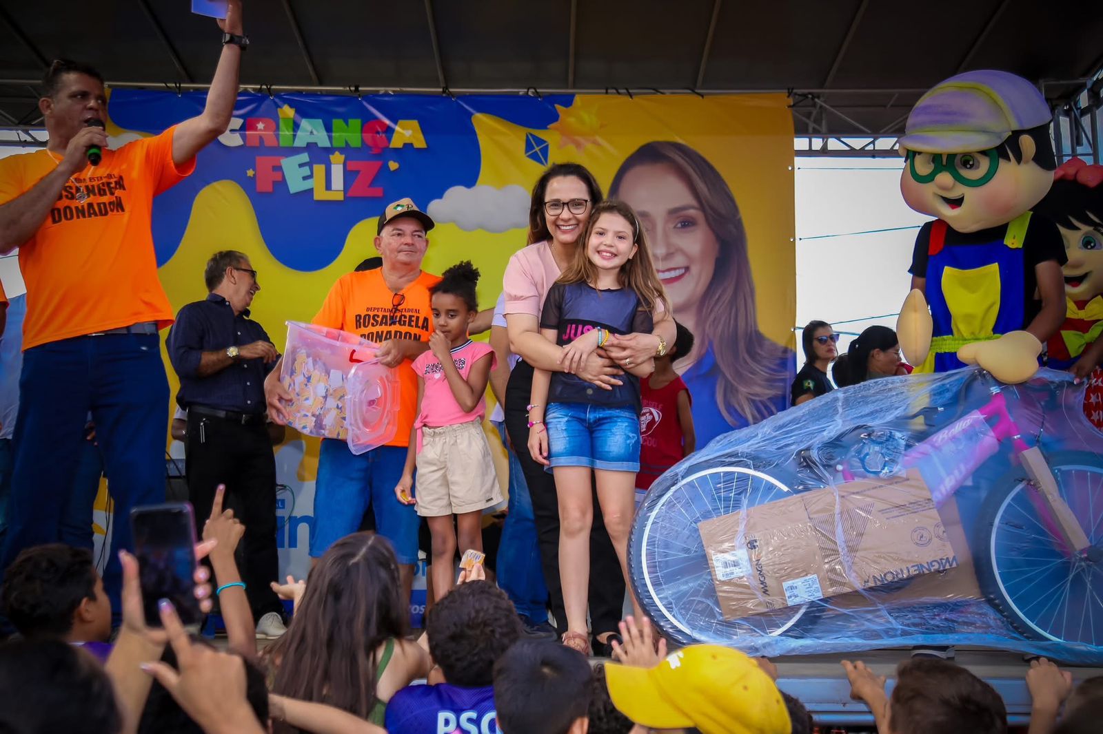 É NESTE DOMINGO!: Dep. Rosangela Donadon promove a tradicional festa 'Criança Feliz' em Vilhena